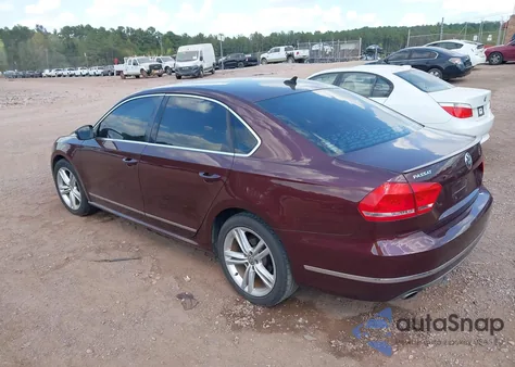 2014 Volkswagen Passat 1.8T Sel Premium z USA, uszkodzony, nr VIN 1VWCS7A36EC032673